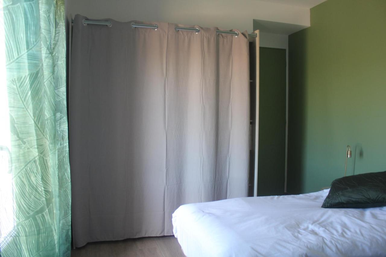 Gite De Charme Pour 10 Personnes Camélas Exterior photo